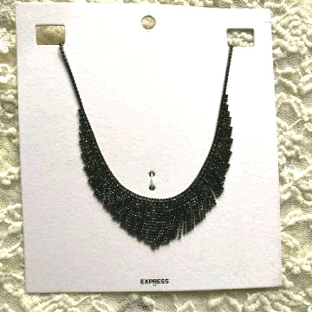 Express necklace